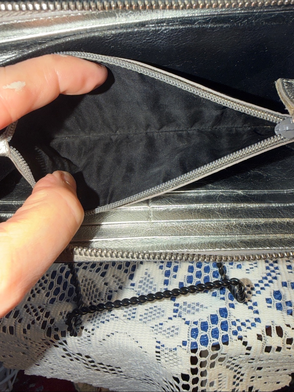 Vintage Yves Saint Laurent Zip-Around Wallet In Black Leather - Picture 12 of 16